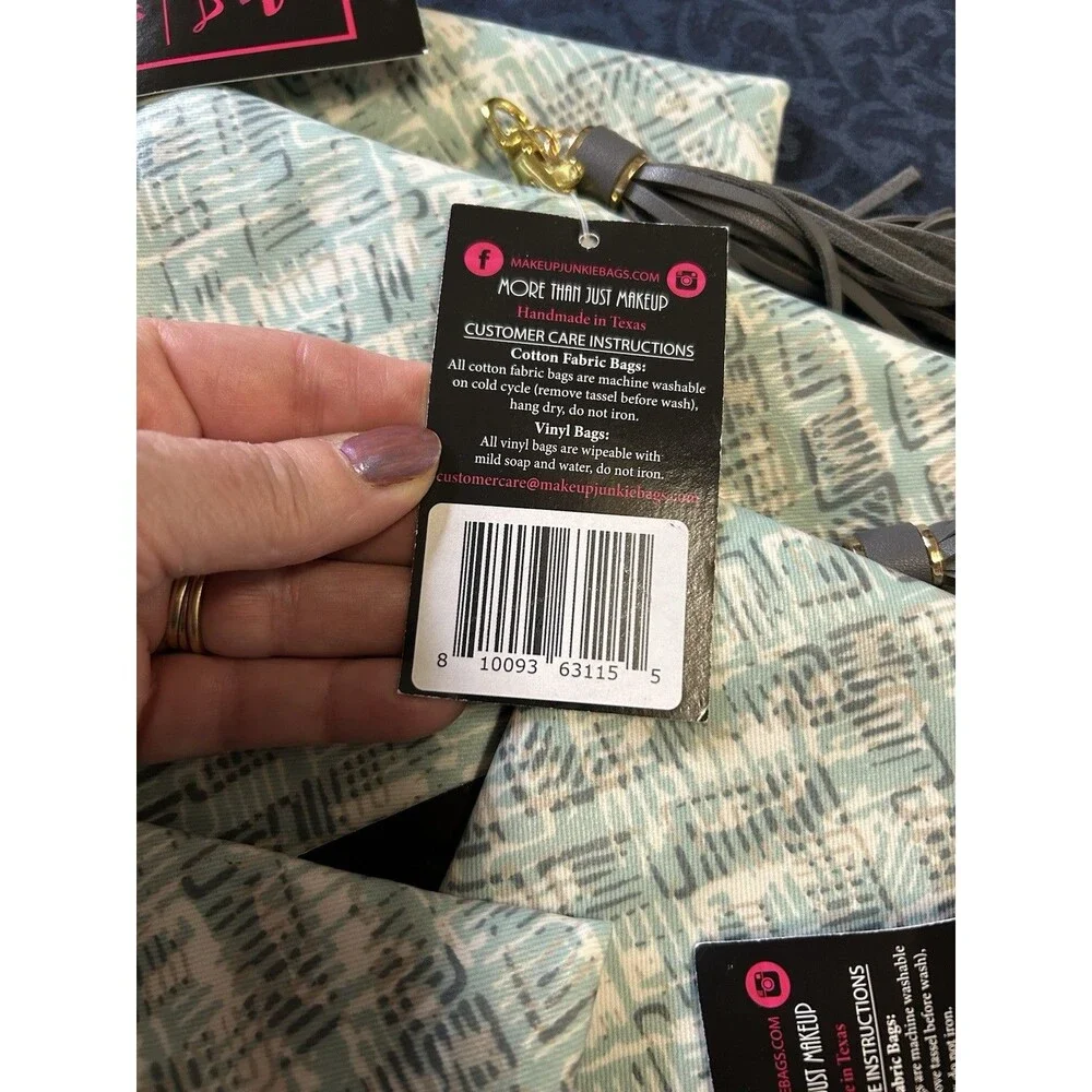 Makeup Mommy Junkie Bag Set Of 4 Mint Green New With Tags